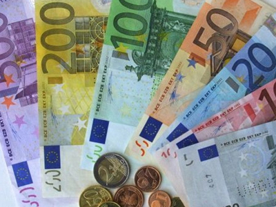 Δυσοίωνες εκτιμήσεις για την οικονομία από τη Eurobank