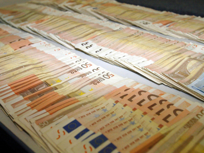 «Πνίγονται» στα κέρδη οι εμπορικές επιχειρήσεις