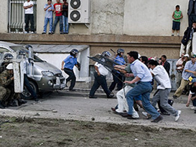 4 νεκροί, 400 τραυματίες από τις ταραχές στη Μογγολία