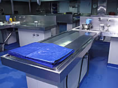 Νεκρόφιλος ασελγούσε σε σορούς ανθρώπων σε νεκροτομείο