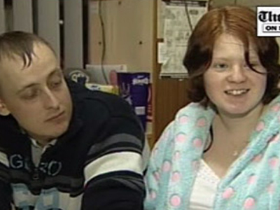 18χρονη θα γεννήσει σιαμαία