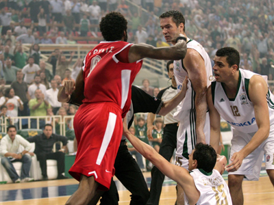 Στα “μαλακά” Γουντς και Τομάσεβιτς