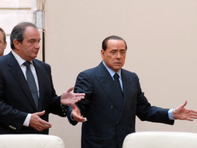 Συλλυπητήρια Καραμανλή σε Μπερλουσκόνι