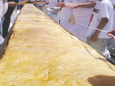 Ρεκόρ Γκίνες για τη μπουγάτσα από τις Σέρρες