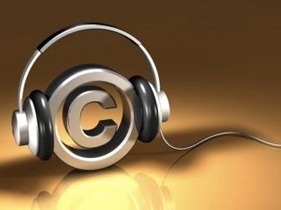 Ήγκικεν η ώρα; Πέρασε στην Γαλλία ο νόμος των τριών χτυπημάτων για τους όσους κατεβάζουν παράνομο υλικό από το Internet. Στο 3ο χτύπημα = διακοπή σύνδεσης!