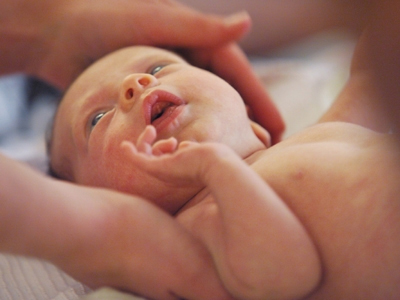 Απήγαγαν τριών μηνών αγοράκι για να το πουλήσουν