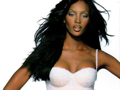 Στα δικαστήρια η Ναόμι Καμπελ