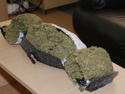 Τον έπιασαν με 15 κιλά χασίς