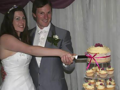 Επικήρυξαν τους δολοφόνους των νεόνυμφων