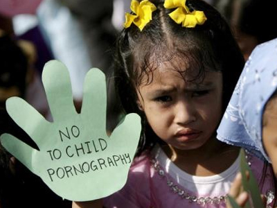 Εξαρθρώθηκε κύκλωμα παιδικής πορνογραφίας στη Γαλλία