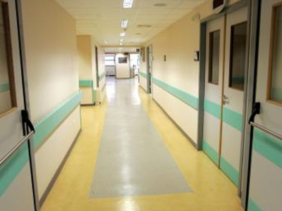 Τσαντάκιας «χτύπησε» συνοδό ασθενή στο νοσοκομείο Μυτιλήνης