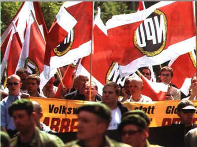 Μειώθηκε στο μισό το πρόστιμο στο ακροδεξιό κόμμα NPD