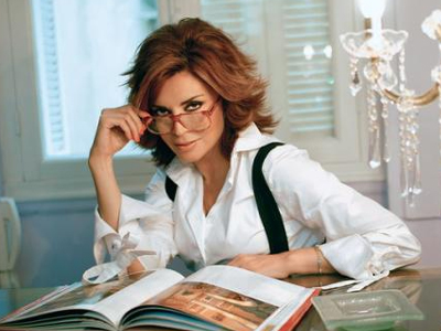 Η παρασημοφόρηση της Μιμής Ντενίση