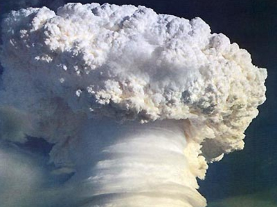 Μείωση του πυρηνικού της οπλοστασίου σκέφτεται η Ρωσία