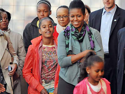 Στο Παρίσι το ζεύγος Obama