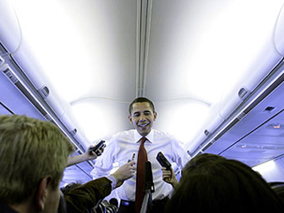 Για παράνομες δωρεές κατηγορεί τον Ομπάμα ο Μακέιν