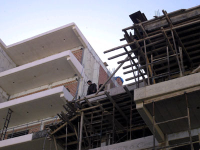 Μεγάλη μείωση της οικοδομικής δραστηριότητας με προεκτάσεις