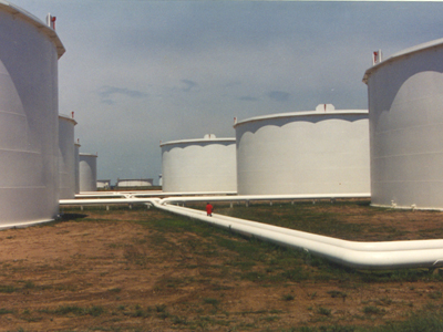 Πρωτοφανές ράλι του πετρελαίου, «τσίμπησε» 16 δολάρια σε μια μέρα