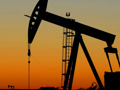 Ασυγκράτητη η πτώση του πετρελαίου