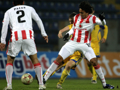 Έδωσε δικαιώματα και το πλήρωσε!