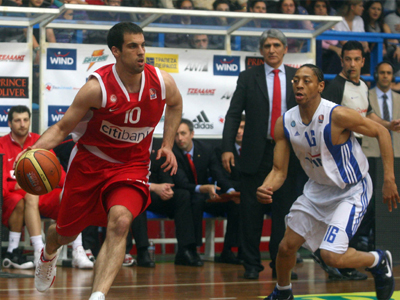 Πέρασε και από την Κυψέλη ο Ολυμπιακός, 88-84 τον Πανελλήνιο