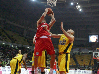 Κέρδισε, αλλά δεν ικανοποίησε ο Ολυμπιακός