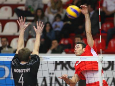 Δεύτερο σερβίς στα ημιτελικά των πλέι οφ