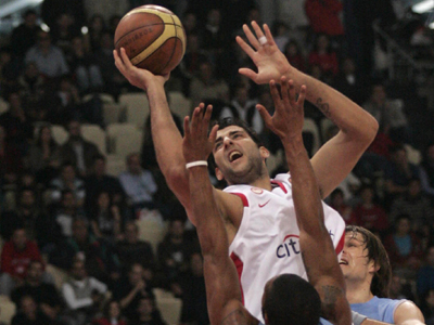 Πέτυχε το 1-0 ο Ολυμπιακός, 84-61 τον Κολοσσό