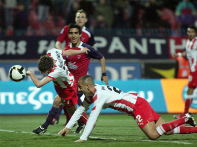 Παραπέμφθηκε ο βοηθός διαιτητή του αγώνα Πανιώνιος-Ολυμπιακός