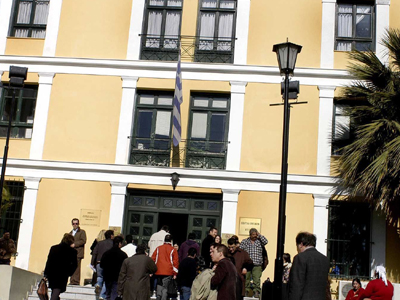 Νέες κλήσεις για τα ομόλογα