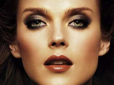 Τρόποι να μείνουμε νέες και όμορφες όλο το καλοκαίρι