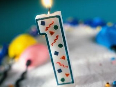 ‘Ενα μήνα μαζί!