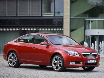 Το Opel Insignia απογειώνεται στην κορυφή της Ευρώπης