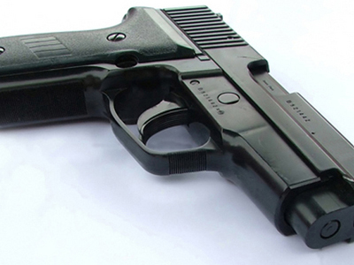 Άγνωστος πυροβόλησε στο κεφάλι 32χρονο κομμωτή