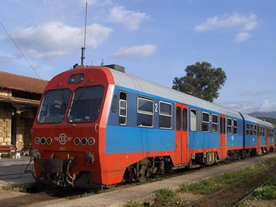 Ένας νεκρός από σύγκρουση ΙΧ με τρένο στην Καρδίτσα