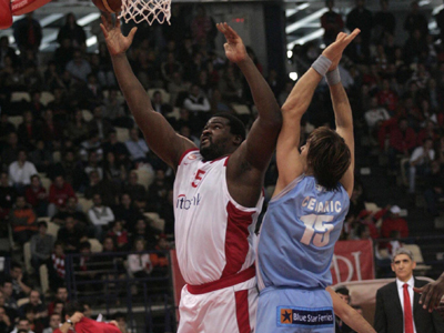 Εύκολα ο Ολυμπιακός, 84-50 τον Κολοσσό