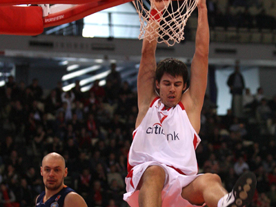 Στο ρελαντί ο Ολυμπιακός, 78-73 την Ολύμπια