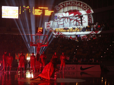 Νέο παρκέ στο Στάδιο Ειρήνης και Φιλίας