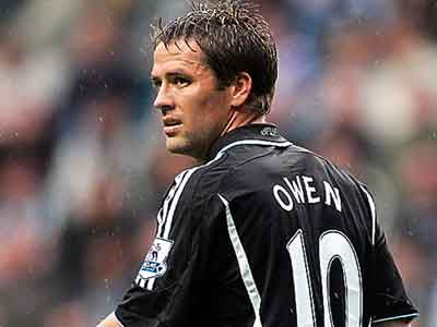 Aston Villa και Everton για Michael Owen