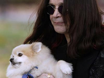 Ο Ozzy θρηνεί για το σκυλάκι του