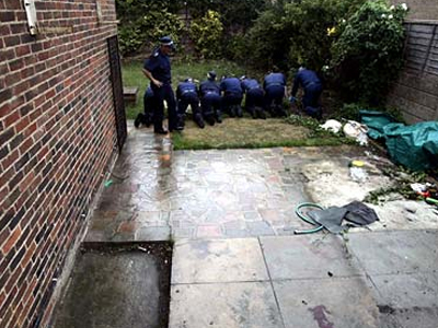 Μαχαίρωσαν μέχρι θανάτου παιδόφιλο