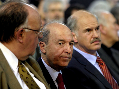 Θ. Πάγκαλος: ”Γιατί τώρα κ.Σημίτη;”