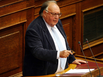 ”’Η συνεργαζόμαστε με τον ΣΥΝ ή κερδίζει ο Καραμανλής”