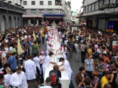 Παγωτό… φιλοδοξεί να μπει στο Γκίνες