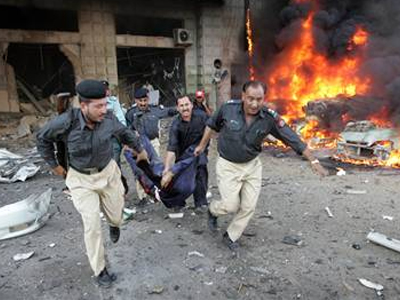 Σε ”τεντωμένο σκοινί” η κατάσταση στο Πακιστάν