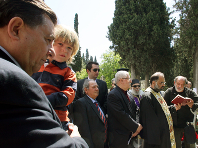 Έκπληξη Καρατζαφέρη