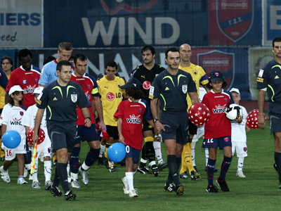 “Βολές” κατά της κρατικής τηλεόρασης από τον Πανιώνιο