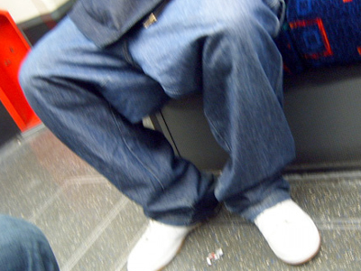 Του επιβλήθηκε πρόστιμο επειδή του έπεσε το παντελόνι