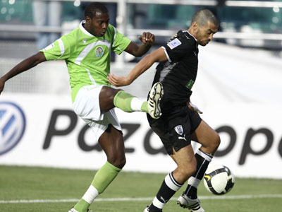 Χωρίς Κονσεϊσάο, Βαγγελή στην Κρήτη