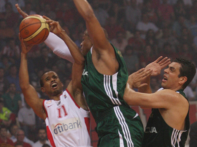 Απάντησε ο Ολυμπιακός, 71-55 τον ΠΑΟ